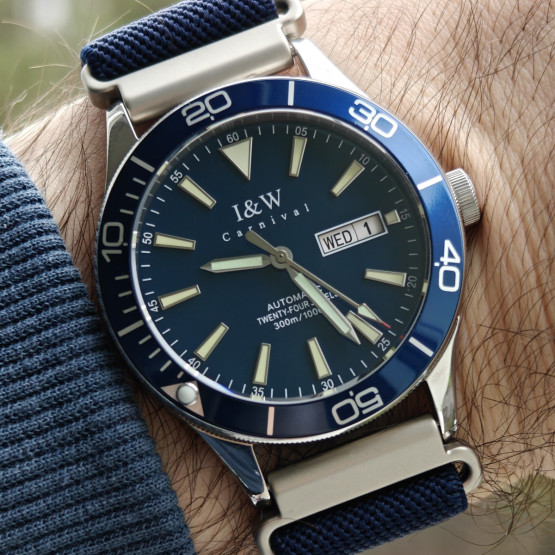 Чоловічий наручний годинник Carnival BlueMarine Nylon Strap 10 Bar 2 ремінці #11647